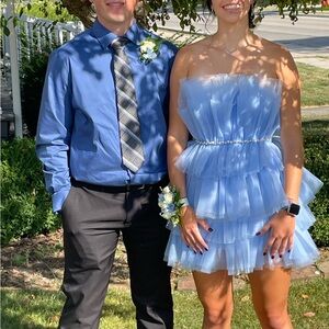 Elegant Blue Strapless Dress with Ruffles